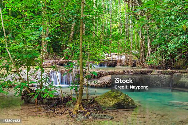 Cataratas De Erawan - Fotografias de stock e mais imagens de Ao Ar Livre - Ao Ar Livre, Azul, Beleza natural