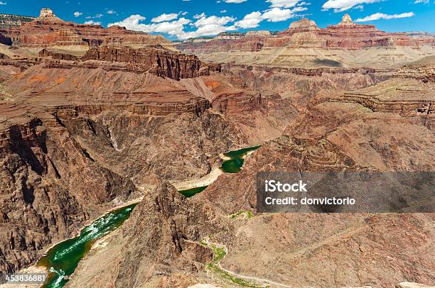 Fiume Colorado In Grand Canyon - Fotografie stock e altre immagini di Acqua - Acqua, Altopiano, Ambientazione esterna