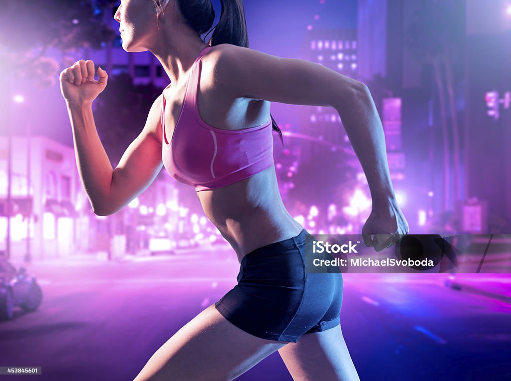 Urban noite e academia de ginástica - Foto de stock de Correr royalty-free