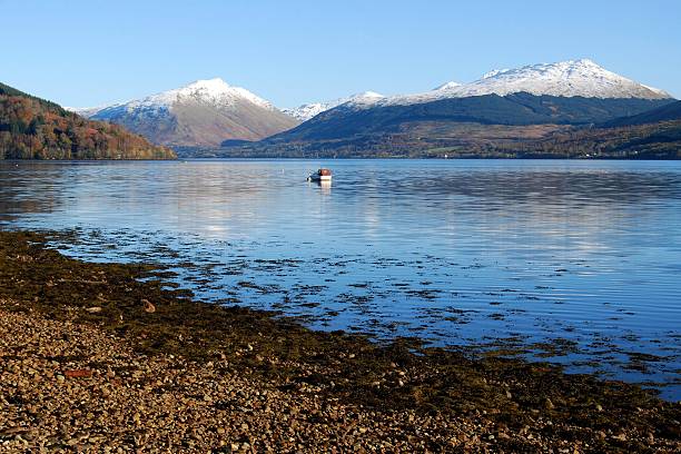 Loch Fyne, Inverary, Scotland Landscape of river and mountains at Loch Fyne, Inverary, Scotland loch fyne stock pictures, royalty-free photos & images