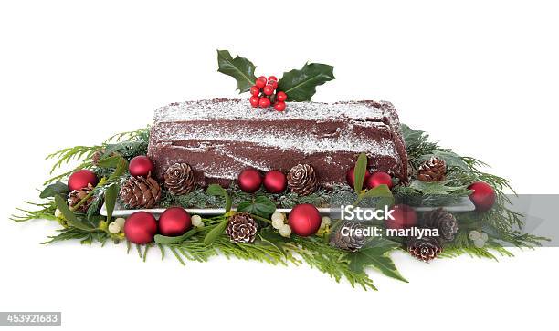 Chocolate Tronco De Natal - Fotografias de stock e mais imagens de Tronco de Natal - Tronco de Natal, Abeto, Azevinho