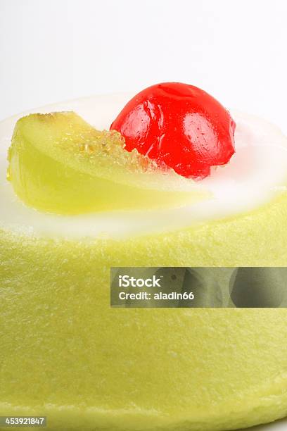 Foto de Siciliana Cassata Closeup e mais fotos de stock de Bolo - Bolo, Bombe, Branco