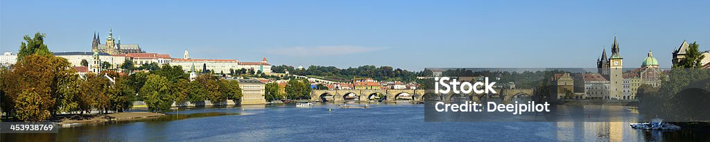 Prag und Vltava River und die Skyline der Stadt, Tschechische Republik - Lizenzfrei Außenaufnahme von Gebäuden Stock-Foto