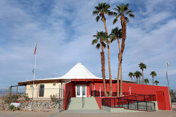 istock Mid Century Architecture At The Salton Sea 453942521