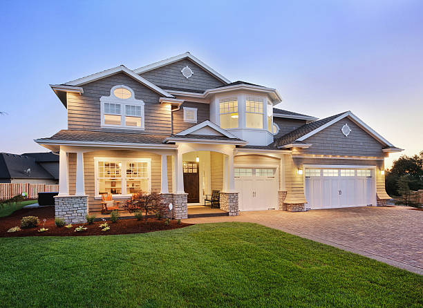 Home Exterior Front elevation of Home, with lawn driveway photos stock pictures, royalty-free photos & images