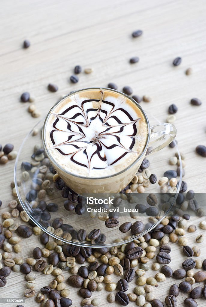 vertical latte art - Photo de Admirer le paysage libre de droits