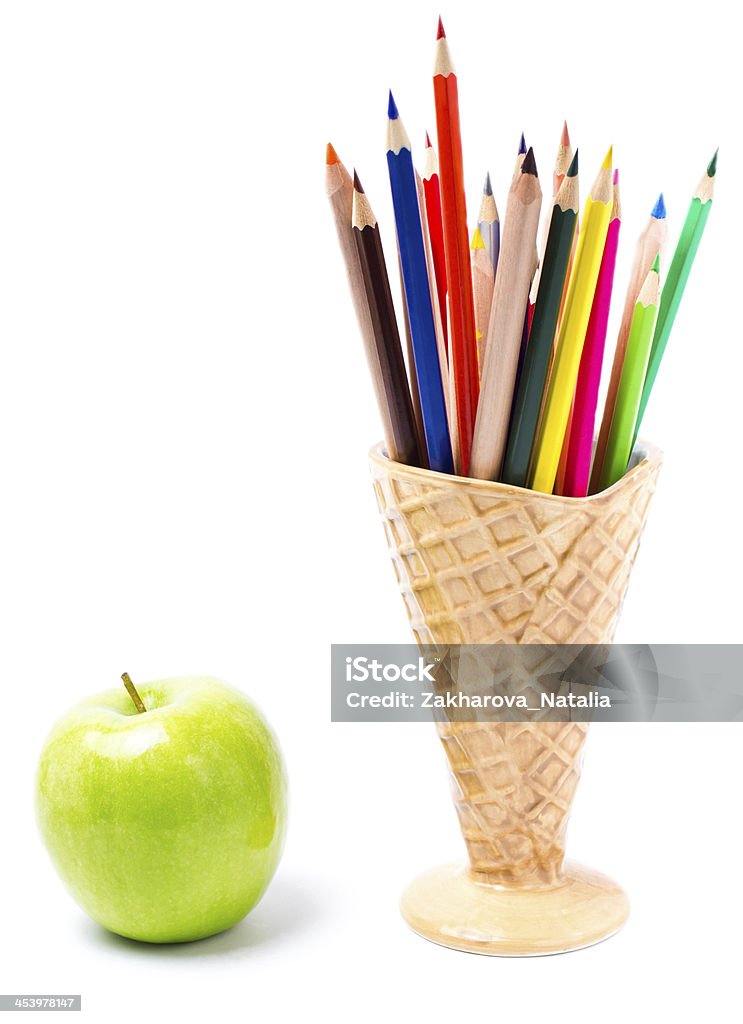 Lápices de Color de helado forma soporte, vuelta a la escuela - Foto de stock de Comienzo del año escolar libre de derechos