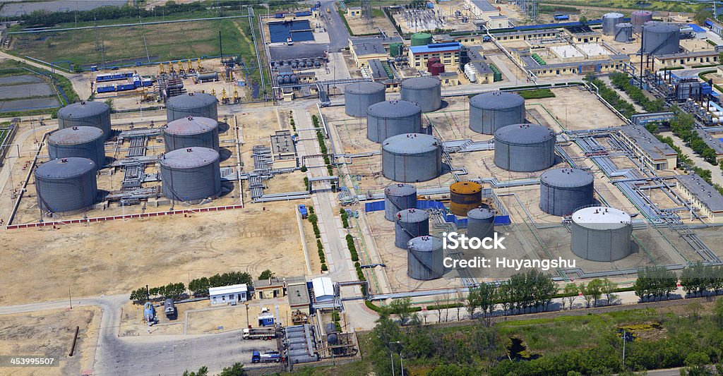 Stockage de carburant - Photo de Derrick libre de droits