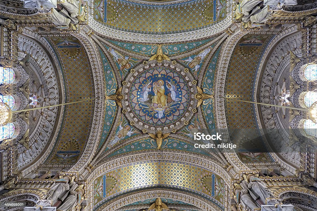 Basilika von Notre-Dame de-Florence - Lizenzfrei Decke - Gebäudeteil Stock-Foto