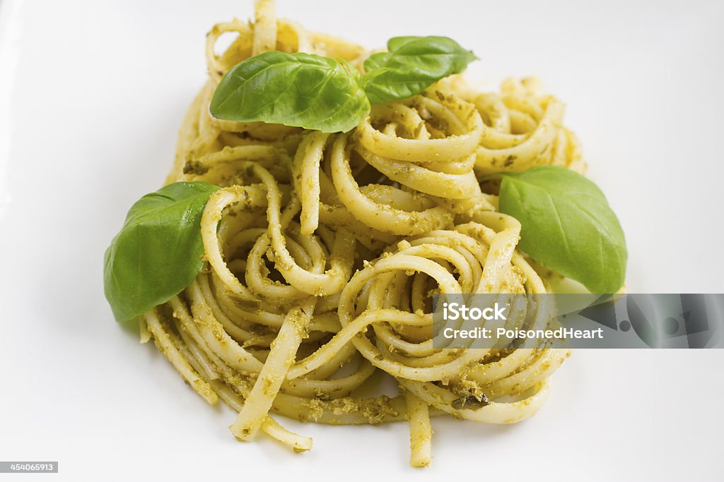 Spaghetti al Pesto y albahaca - Foto de stock de Ajo libre de derechos