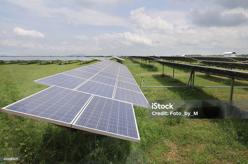 Solarenergie panels an einen großen Bereich - Lizenzfrei Sonnenkollektor Stock-Foto
