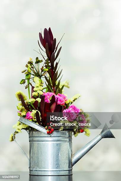 Flor En Para Aspersores Foto de stock y más banco de imágenes de Arreglo - Arreglo, Arreglo floral, Aspersor