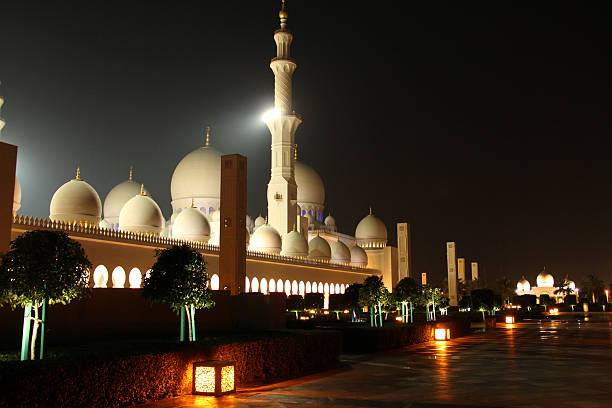 istock Sheikh Zayed Grand Mosque at night 454138443