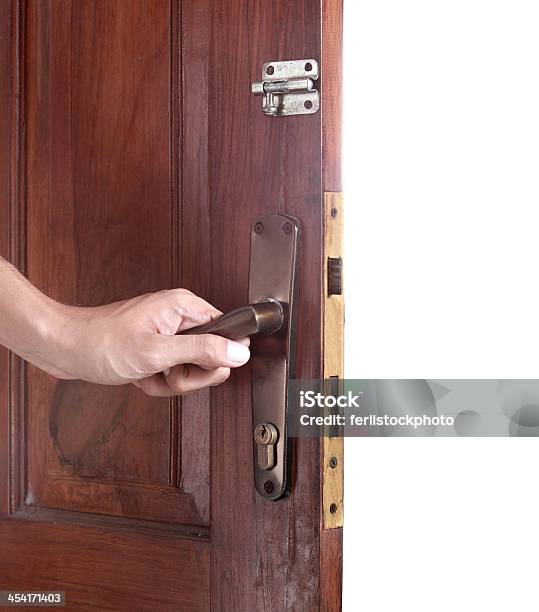 Ręcznie Otworzyć Drzwi - zdjęcia stockowe i więcej obrazów Drzwi - Drzwi, Otwierać kluczem, Zamykać na klucz