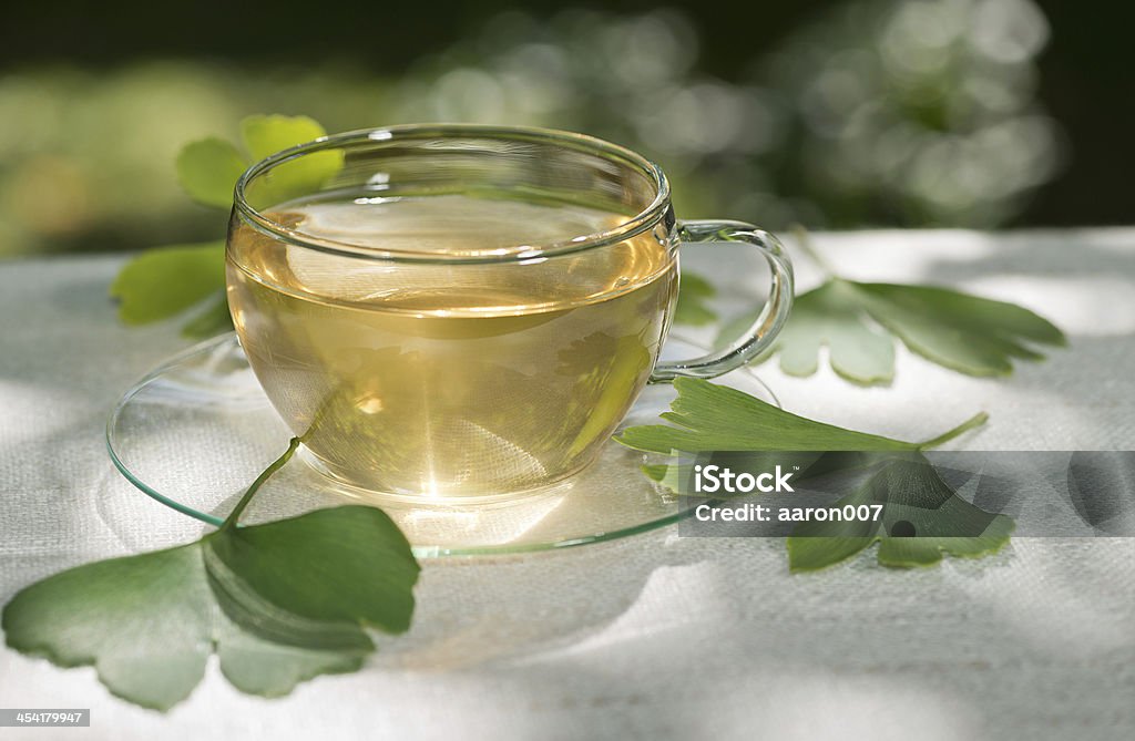Чай с herbaceous растение - Стоковые фото Без людей роялти-фри