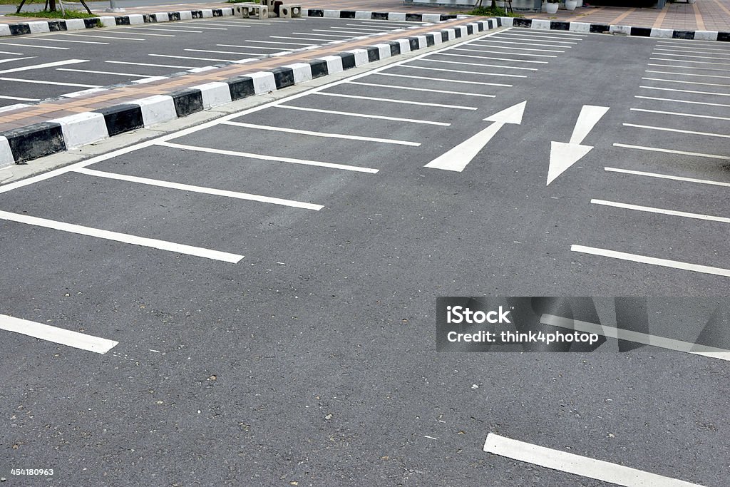 Image de l'aire de stationnement autour de la gare ferroviaire, Bangkok, Thaïlande - Photo de Arbre libre de droits