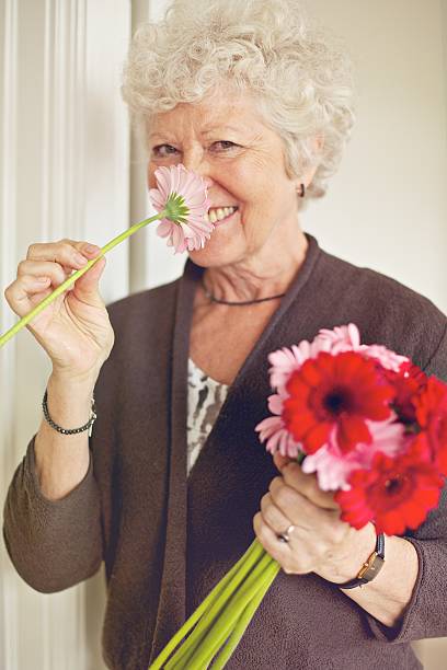 istock Smelling Flowers Brightens Up my Day 454190141