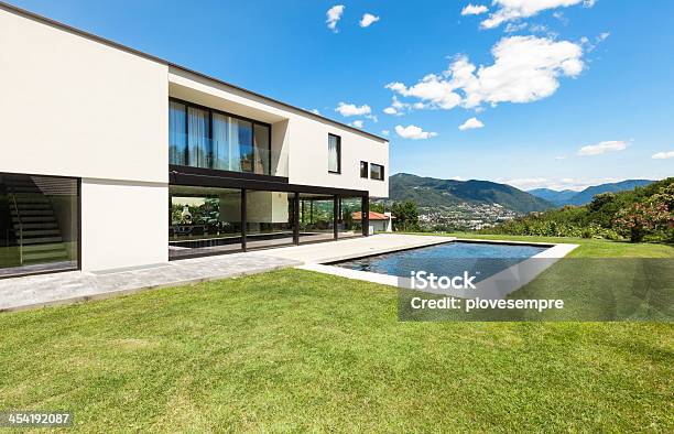 Modern Villa Com Piscina - Fotografias de stock e mais imagens de Casa - Casa, Piscina, Design