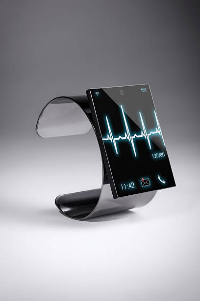 smartwatch moderno à internet em um fundo cinza - pulse clock - fotografias e filmes do acervo