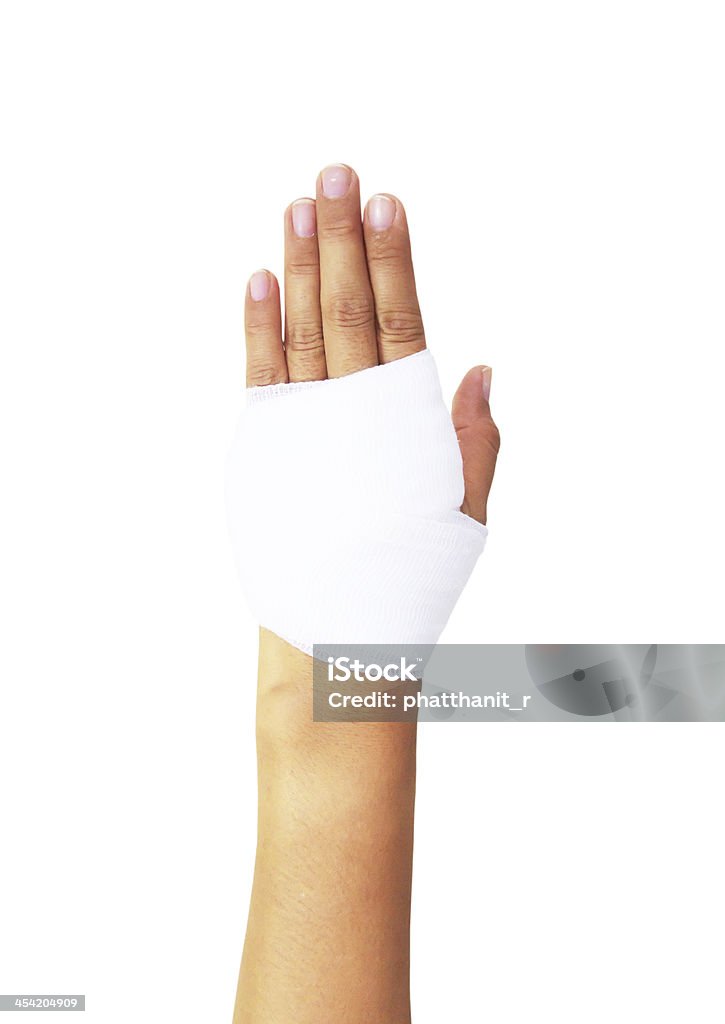 Bandaged mão Isolado no branco com Traçado de Recorte - Foto de stock de Acidente royalty-free