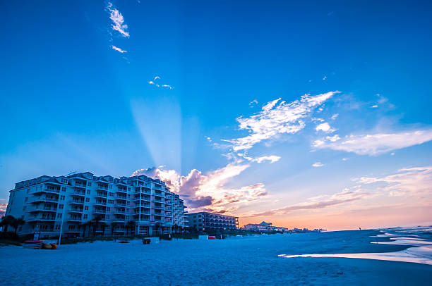 istock sunrise over sunshine state florida 454235313