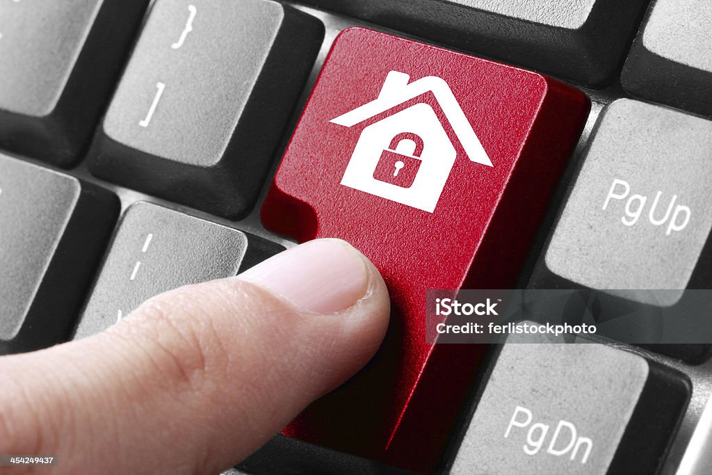 Rojo botón de Inicio en el teclado - Foto de stock de Abstracto libre de derechos