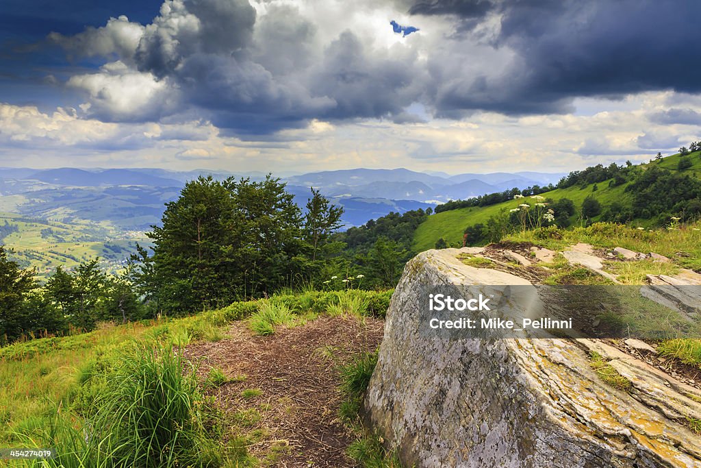 Esperando tiempo en un pico - Foto de stock de Aire libre libre de derechos