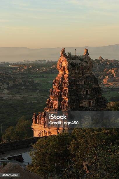 ハンピ - アジア大陸のストックフォトや画像を多数ご用意 - アジア大陸, インド, インド人