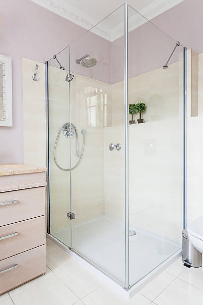 istock Vintage mansion - shower 454321277
