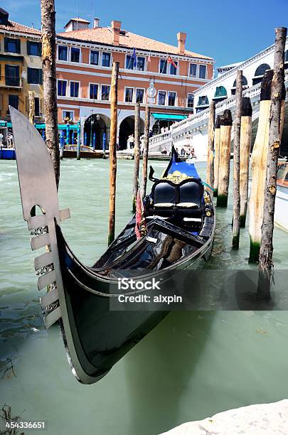 Góndola Venecia Foto de stock y más banco de imágenes de Agua - Agua, Arquitectura, Arreglar