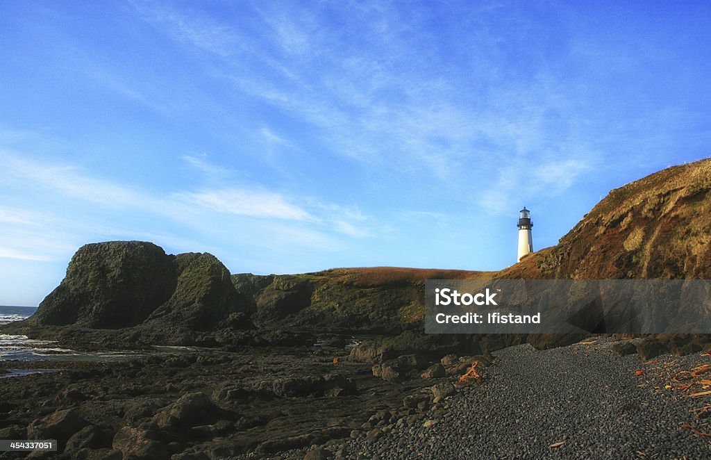 Faro de Yaquina - Foto de stock de Aire libre libre de derechos