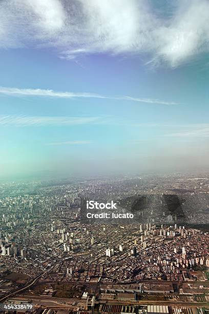 Vista Aérea De São Paulo - Fotografias de stock e mais imagens de Ao Ar Livre - Ao Ar Livre, Arranha-céu, Arranjar