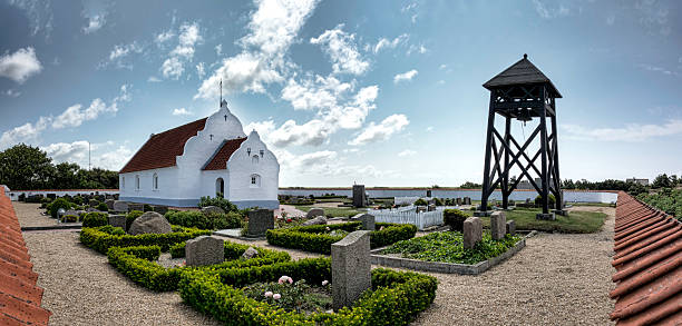 церковь на mando в ваттовое море, дания - esbjerg стоковые фото и изображения