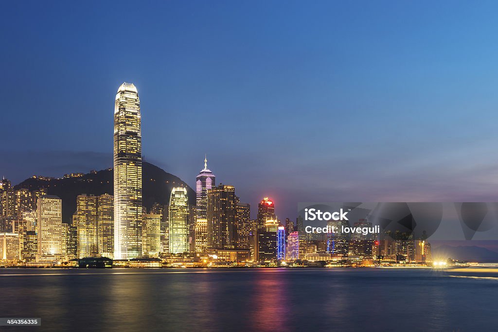 Scena notturna di Hong Kong - Foto stock royalty-free di Acqua