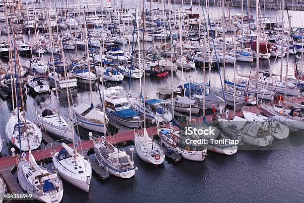 Sailing Boat — стоковые фотографии и другие картинки Барселона - Испания - Барселона - Испания, Бассейн, Без людей