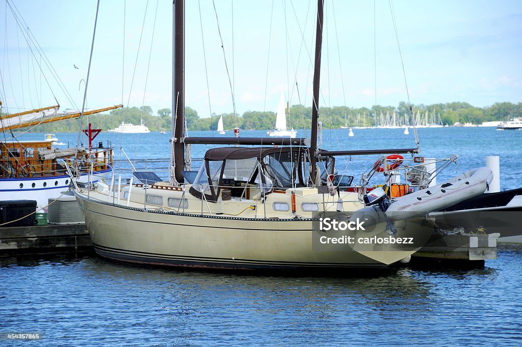 Bateau sur le lac - Photo de Aventure libre de droits