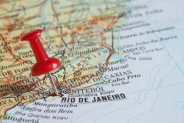 istock traveling in the report 454360437