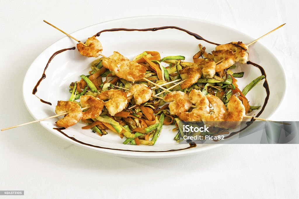 Brochettes de crevettes - Photo de Ail - Légume à bulbe libre de droits
