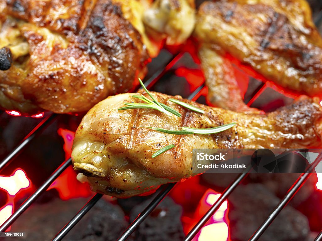 Pollo barbecue - Foto stock royalty-free di Alimento affumicato