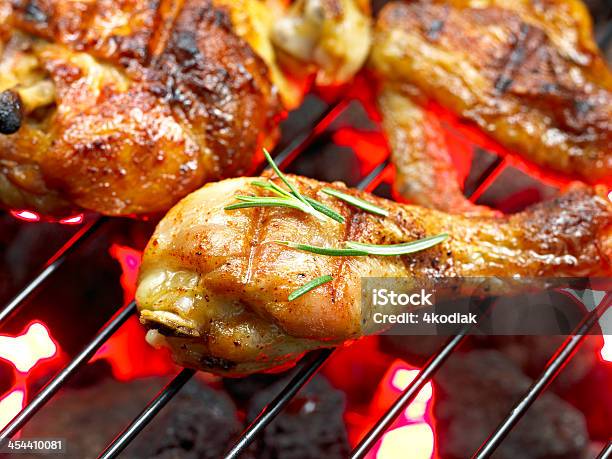 Pollo Barbecue - Fotografie stock e altre immagini di Alimento affumicato - Alimento affumicato, Alla brace, Alla griglia