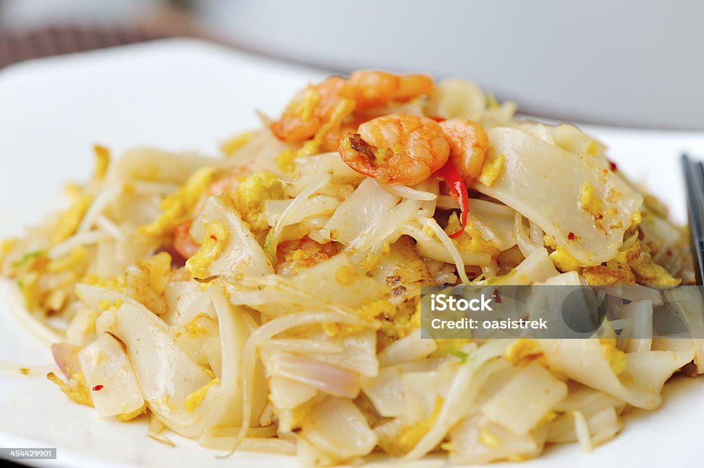 Mexa macarrão frito com camarão e legumes - Foto de stock de Cultura Chinesa royalty-free