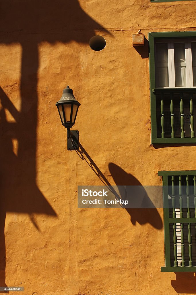 Calle de Cartagena de Indias, Colombia - Foto de stock de América del Sur libre de derechos