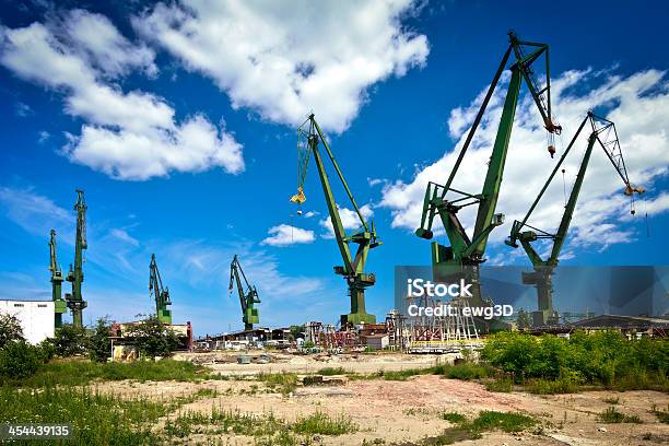 Shipyard En Gdansk Foto de stock y más banco de imágenes de Acero - Acero, Aire libre, Almacén de distribución