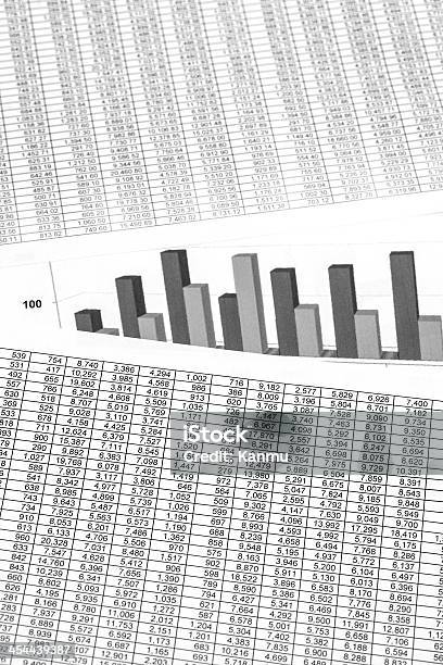 Ziffern Und Finanzen Stockfoto und mehr Bilder von Analysieren - Analysieren, Bezahlen, Chinesische Währung