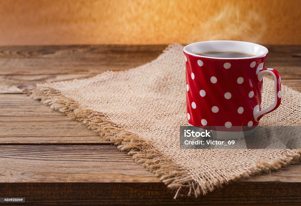 Сup de café quente na textura de madeira - Royalty-free Aniagem de Cânhamo Foto de stock