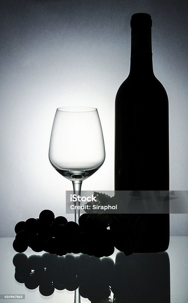 & botella de vino de vidrio - Foto de stock de Abstracto libre de derechos