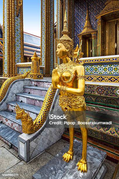 O Esmeralda Buda Banguecoque Atividades Na Tailândia - Fotografias de stock e mais imagens de Wat Phra Kaeo