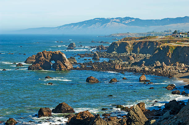 istock Northern California Shoreline 454993203