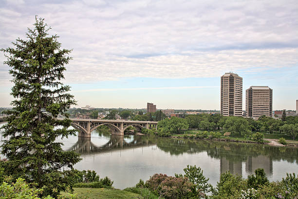 istock Broadway Bridge Across the South Saskatchewan River in Downtown Saskatoon 454996161