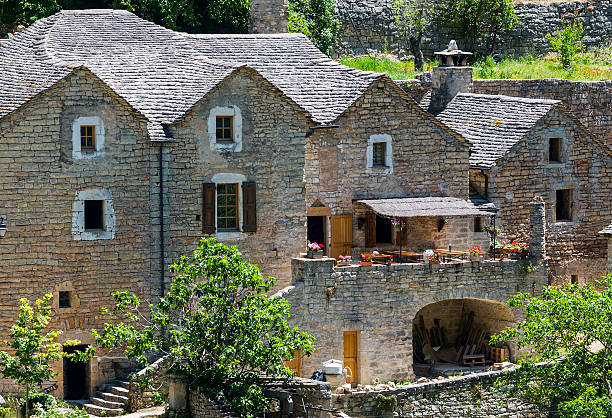 istock Gorges du Tarn, village 455066827